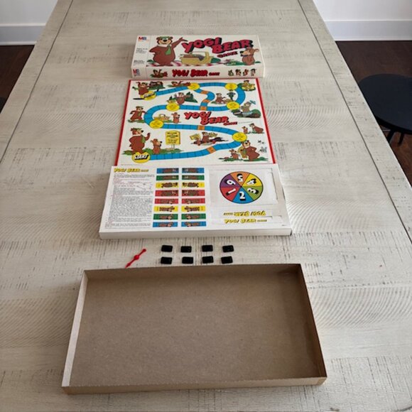 UNPUNCHED Vintage 1980 Milton Bradley Yogi Bear Game #4005 - Picture 2 of 10